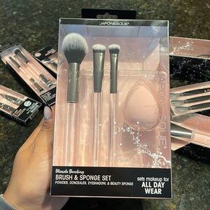Japonesque Ultimate Blending Brush & Sponge Set